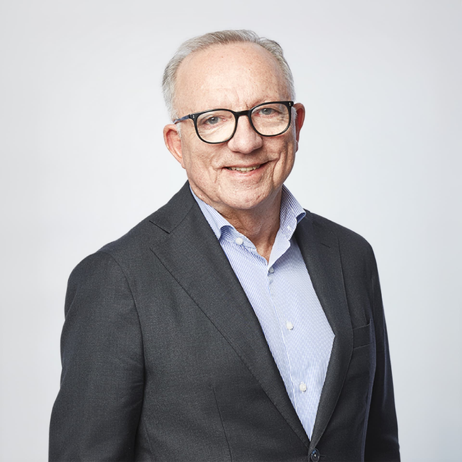 Stephen Davies 1920Px WEB