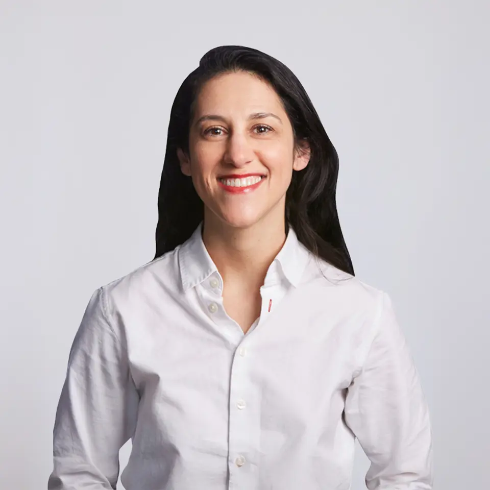 Eleni Roussos Urbis Cv 700Px
